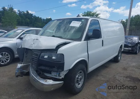 2021 GMC Savana Cargo Rwd 2500 Extended Wheelbase Work Van z USA, uszkodzony, nr VIN 1GTW7BFP6M1174614